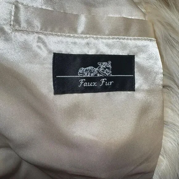 Rachel Zoe Women’s Faux Fur Vest Ivory Cream Sleeveless hook closure Size L - Picture 8 of 8